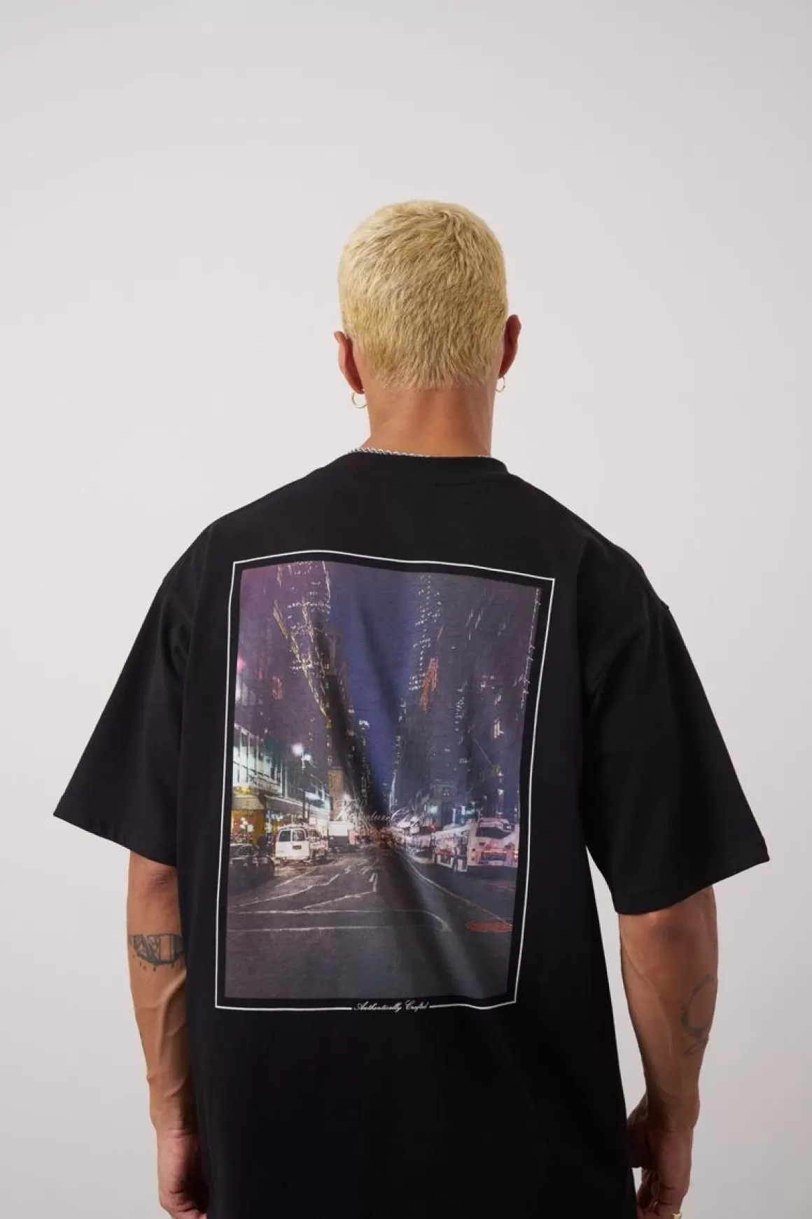 The Couture Club T-Shirts>Cityscape Photo Graphic Relaxed T-Shirt Black